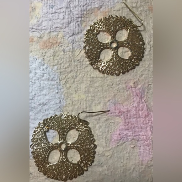 Cross Section GT Metal Circles Organic Design Dangling Hook Earrings 1 3/4”D - Picture 2 of 7